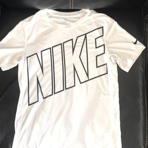 Boys Nike T-shirt